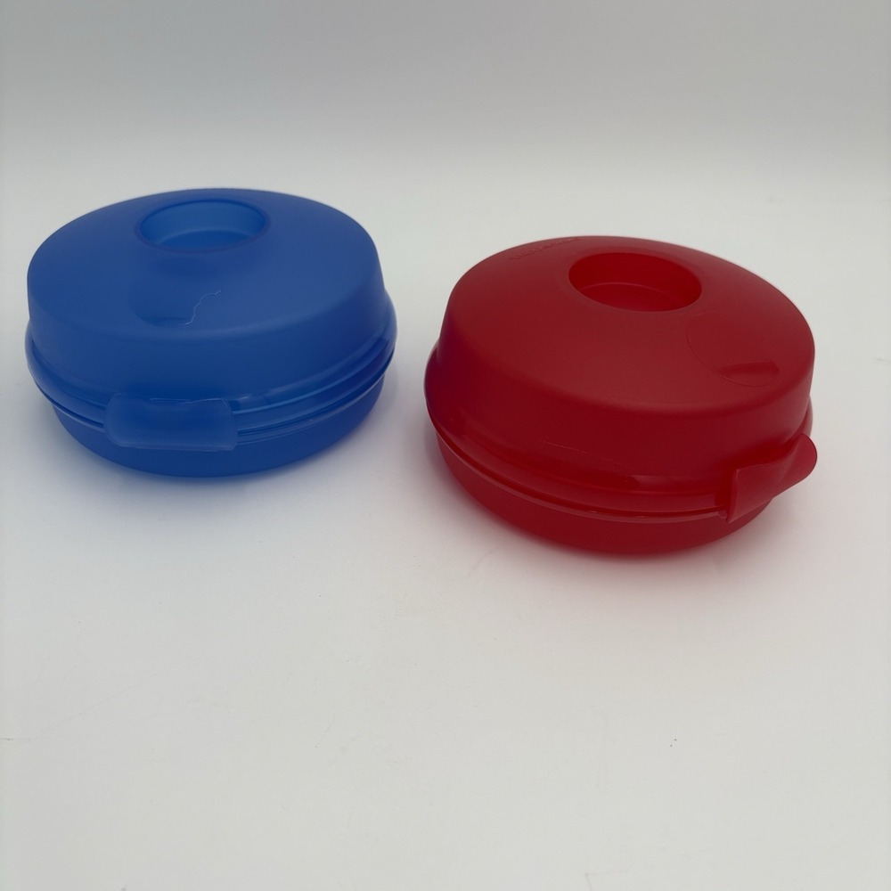 Set Of 2 Tupperware Round Red Blue Bagel Salad Sandwich‎ Keeper  4440A